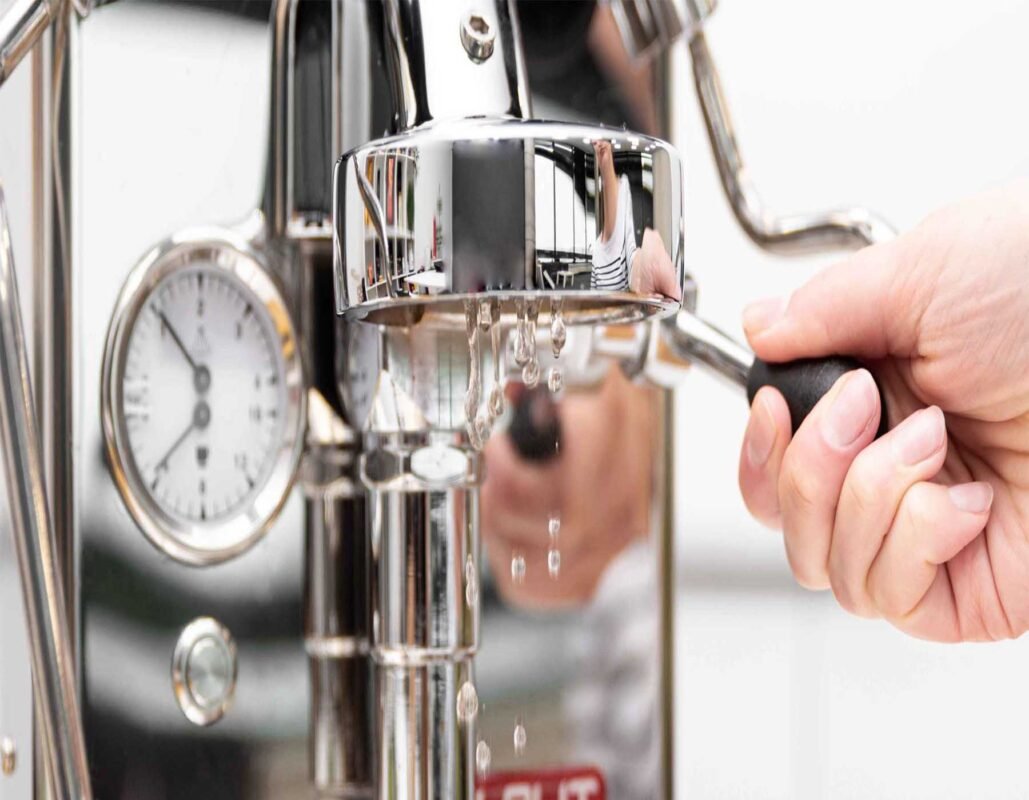 Πώς να καθαρίσετε μια μηχανή εσπρέσο